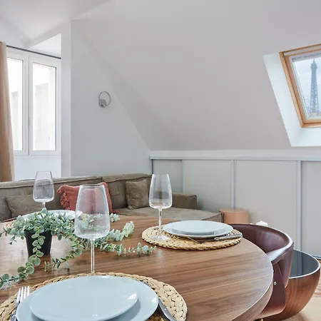 Climatisé 1br Triangle D'or Appartamento Parigi
