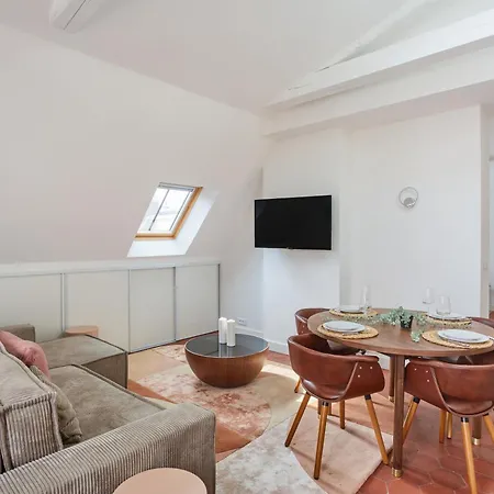 Appartamento Climatisé 1br Triangle D'or Parigi